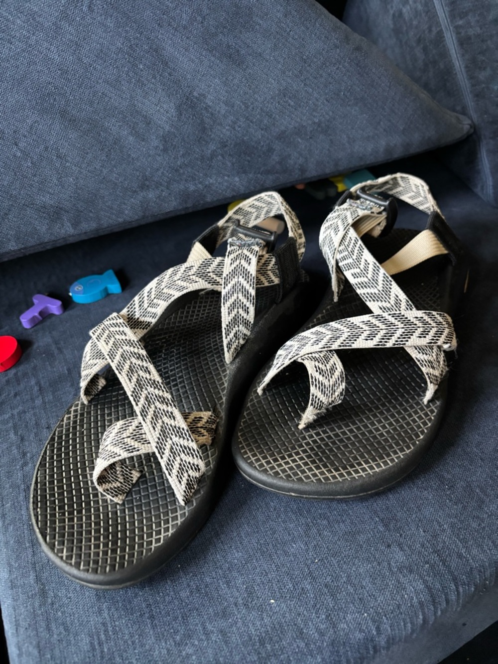 Women's chacos Black Sandals with Black and White herringbone Straps